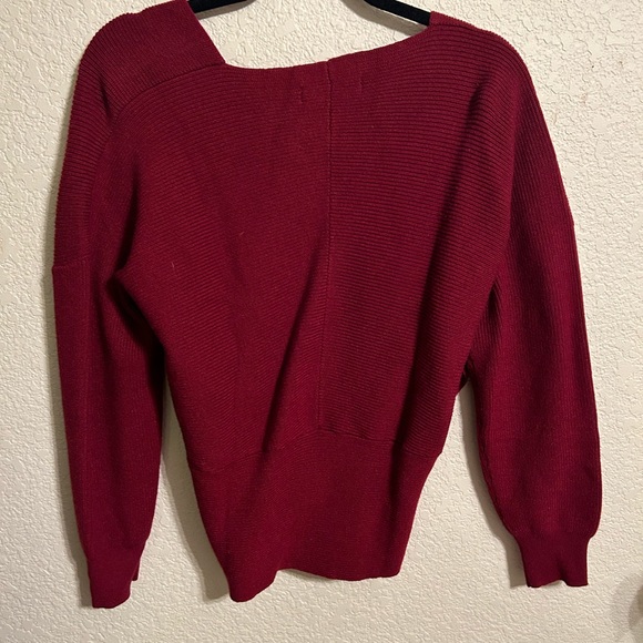 NWOT Long Sleeve Cross Wrap - Picture 3 of 4